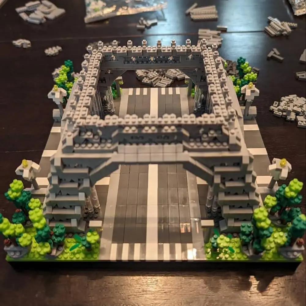 Купити Конструктор Ейфелева вежа Париж Paris Tower 2622 деталі з LED підсвіткою за 1090 грн