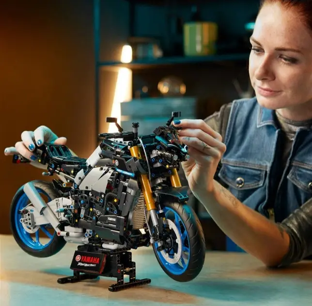 Купити Конструктор Technic Yamaha MT-10 SP 1478 деталей Ямаха мотоцикл 1:5 за 1640 грн