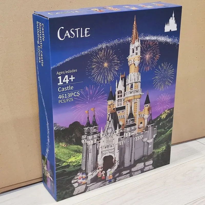 Купити Конструктор Замок Дісней Disney Castle 4613 деталей за 3590 грн
