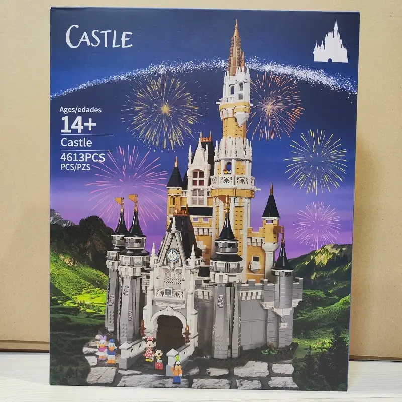 Купити Конструктор Замок Дісней Disney Castle 4613 деталей за 3590 грн