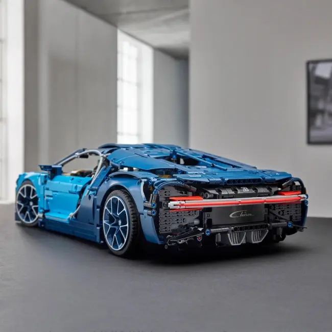 Купити Конструктор Technic Bugatti Chiron 4031 деталі машинка Бугатті 1:8 (42083) сумісний з LEGO лего за 3690 грн