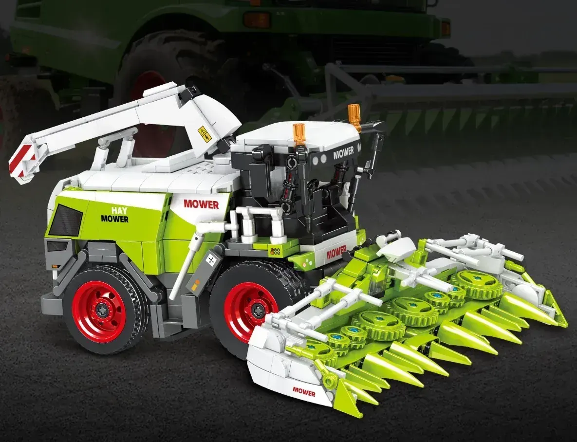 Купити Конструктор трактор сільськогосподарський комбайн 840 деталей Farming Simulate Mingdi за 780 грн